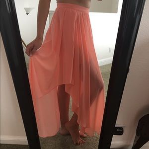 Sheer Maxi skirt with side slits Forever 21